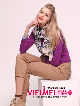 欧美时尚达人 示范今冬围巾唯美新系法,最新服装图片-围益美商城