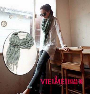围巾+外套 穿出简约流行前沿装 美妞你爱吗？,最新服装图片-围益美商城